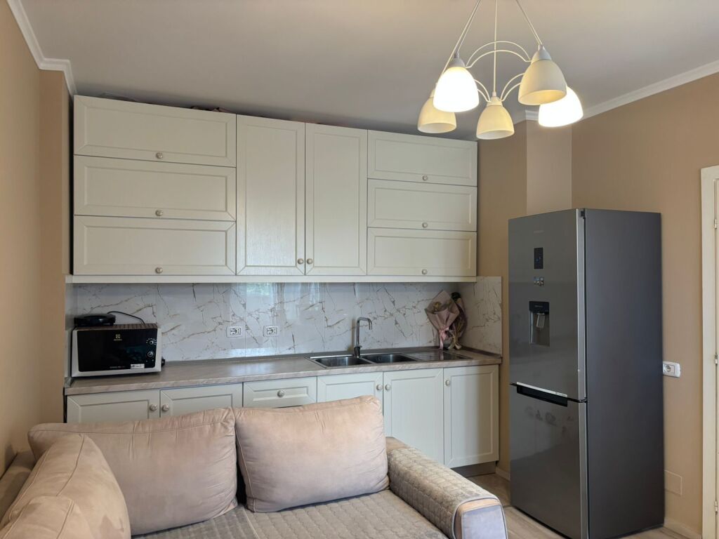 1+1,floor 7 elevator,myslym shyri,600 euro