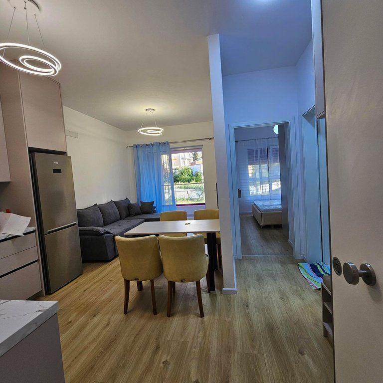 APARTAMENT 1+1+POST PARKIMI ME QIRA - ALI DEMI