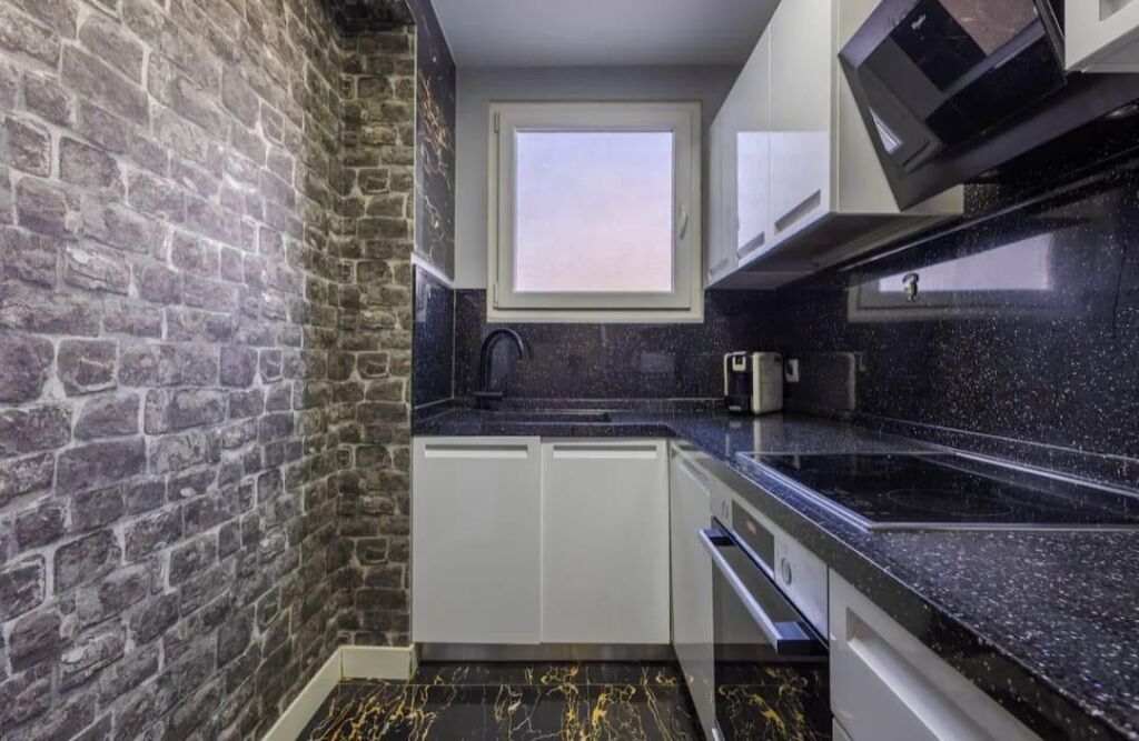 2+1 Apartment for rent Bllok, Faculty of Law!