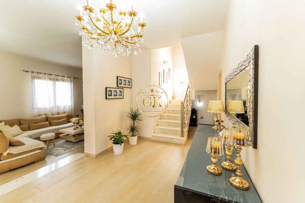 🏢✨ 3-STORY VILLA FOR SALE IN SHIJAK AREA ✨🏢