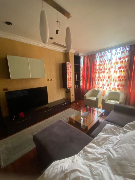 APARTAMENT ME QERA 1+1 BLLOK 60.000 LEKE FH-80809