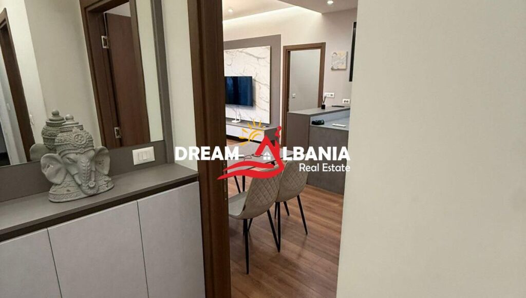 Jepet Apartament 2+1+2 me qera Tek Kompleks Arlis, Farmacia 10 (42215598)