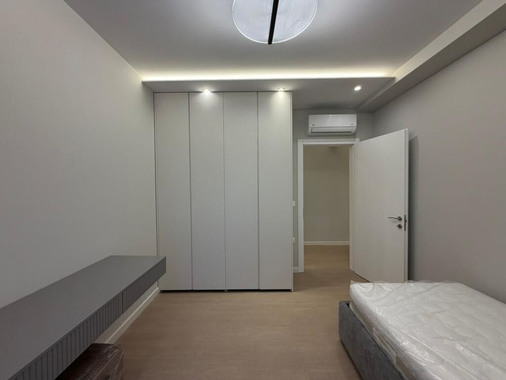 Apartment 2+1+Parking for rent at Jordan Misja Street.