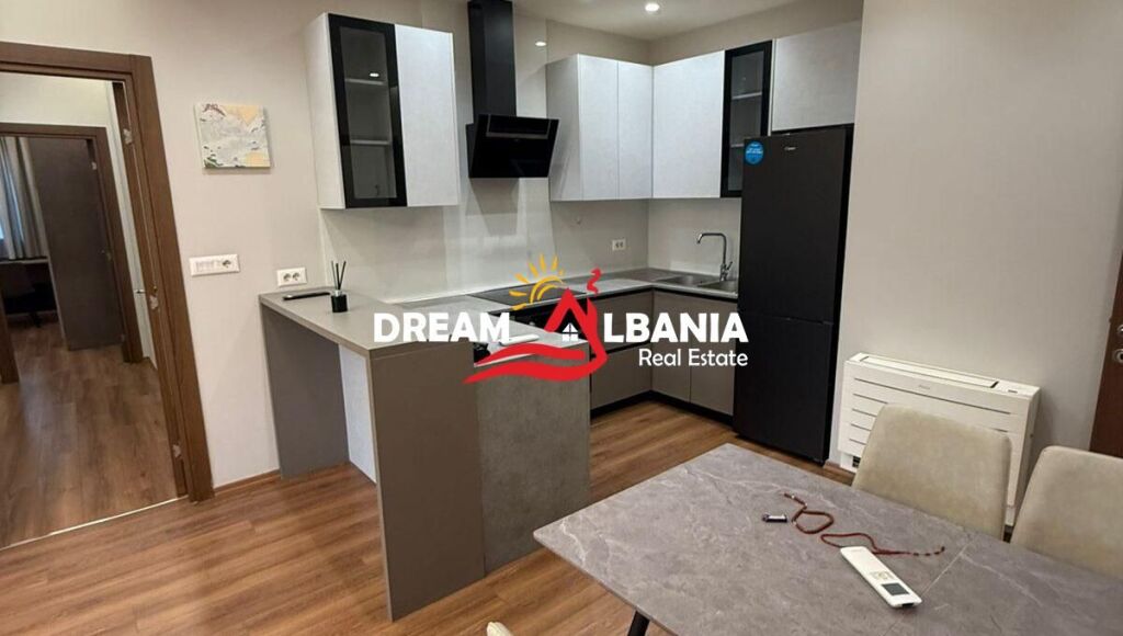 Jepet Apartament 2+1+2 me qera Tek Kompleks Arlis, Farmacia 10 (42215598)