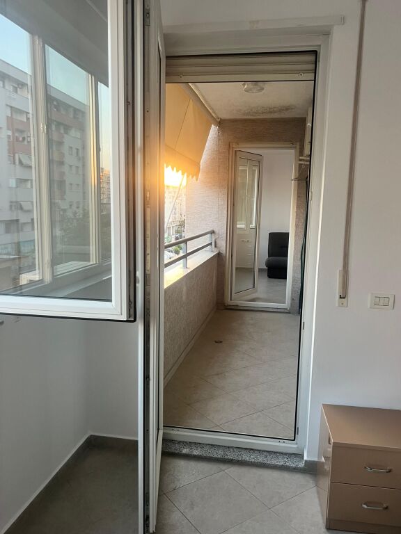 Apartament 2+1 per qera Astir Vila L