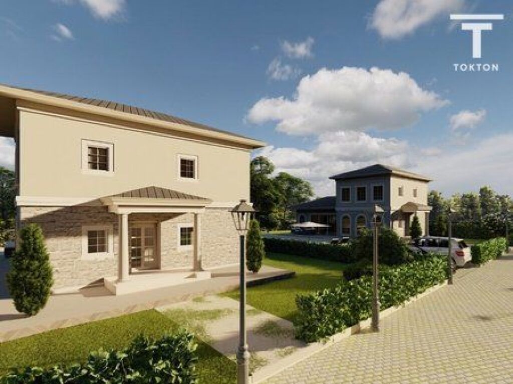 VENDESI 2 VILLE INDIVIDUALI CON PISCINA, RIVER HILL, PETRELË