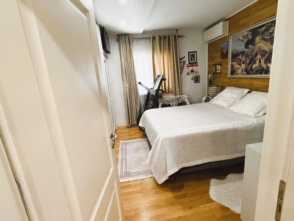 Apartment 3+1+2 for Sale – With Garage &amp; Storage (Paris Commune) ✨