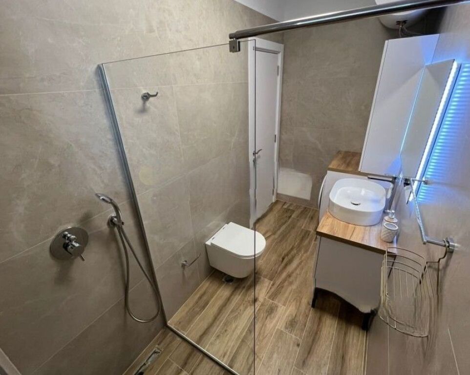 Appartamento 2+1 In Affitto nella Nuova Anello, Tirana - 680€ | 80 m²