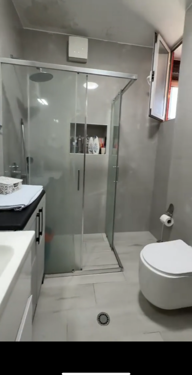 Appartamento 2+1+2 in vendita vicino a Toptani!
