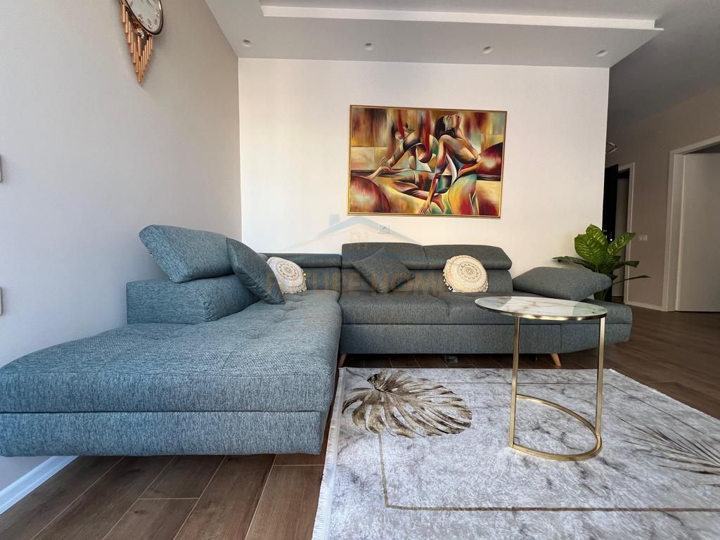 Qira, Apartament 2+1, Rruga e Barrikadave, Tiranë