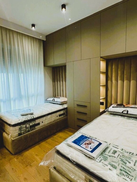 🏡 Apartament 2+1 me Qira – PËRBALLË UET, KOMPLEKSI GREEN HARMONY