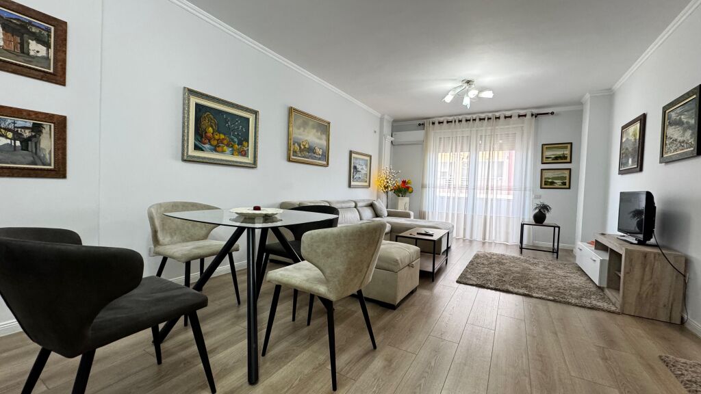 Apartment 1+1 for rent near the Artistic High School