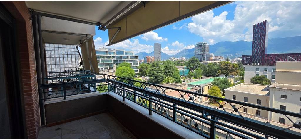Apartament 2+1+2 me qira me pamje nga Air Albania, Garda