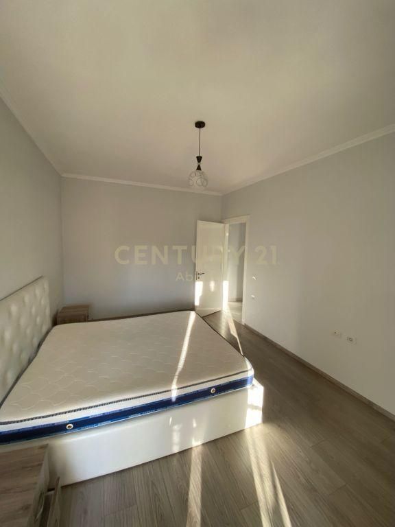APARTAMENT ME QIRA, VILAT GJERMANE