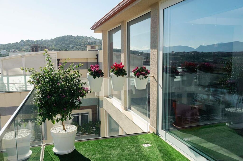 🏙️✨ Attico di Lusso 2+1+2 in Vendita al Lago Secco | 203 m² | Vista Panoramica sul Lago 🌅