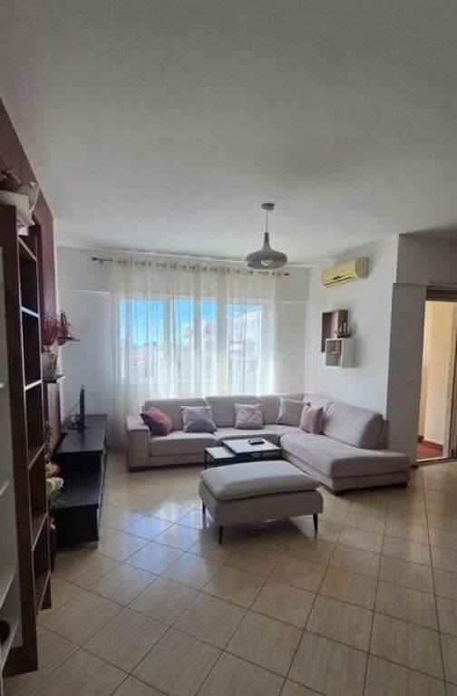 Apartament 2+1 me Qira në Kompleksin Kristal – Komuna e Parisit