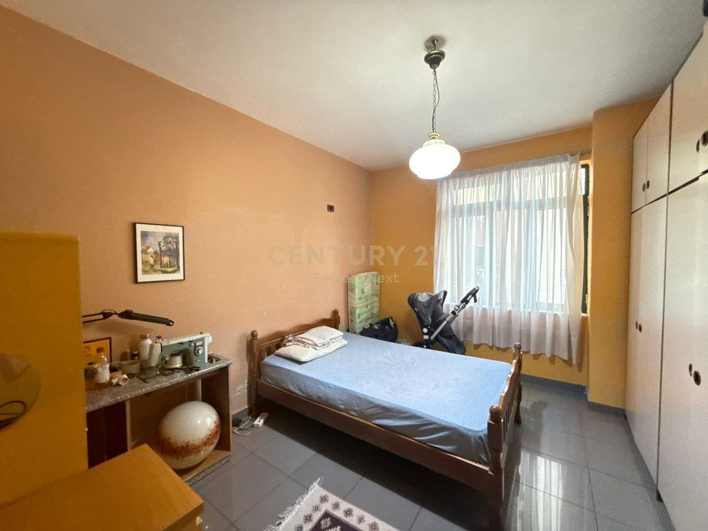 Apartament 3+1 me qira prane Liqenit Artificial