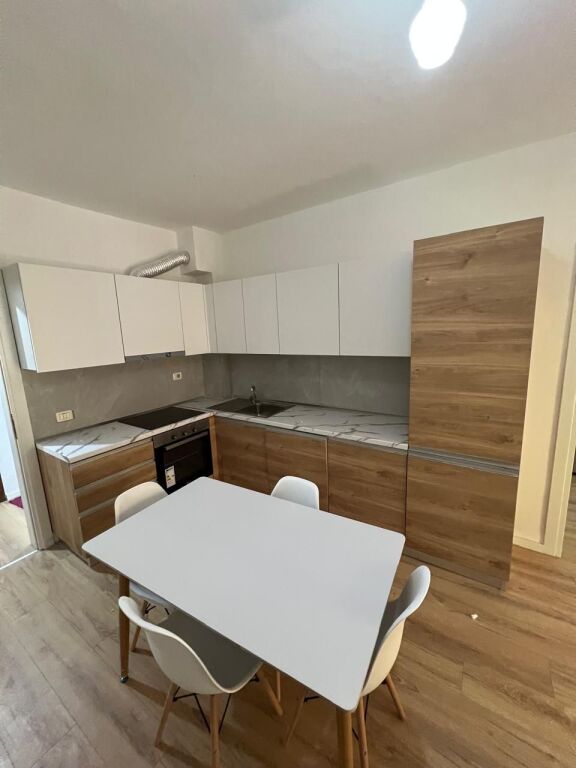 🏡 Jepet me Qera Apartament 2+1 ne 5 Maji tek Concord Center, 550 mije leke