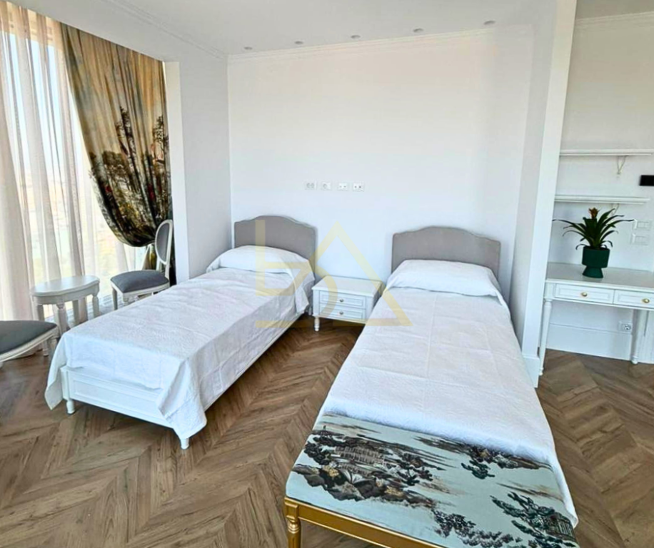 Shitet Apartament Luksoz 2+1+2 – Downtown One, Tiranë