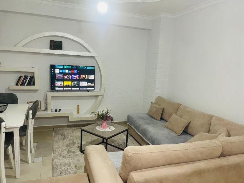 Jepet me qira apartament 2+1