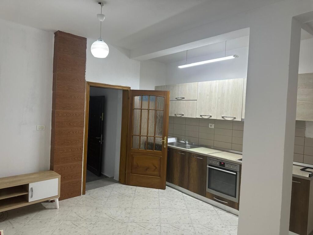 Rent | Shtëpi private 1 + 1 | Paskuqan | 250 €/month