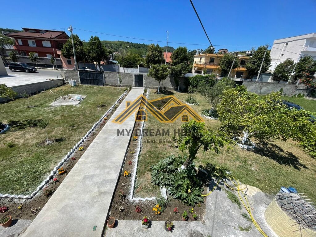 JEPET ME QERA SHTEPI PRIVATE NE PORTO ROMANO