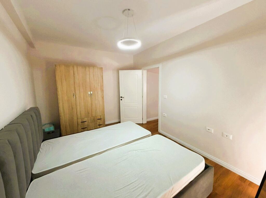 🏡✨ APARTAMENT 2+1 ME QIRA – RRUGA E BARRIKADAVE ✨🏡