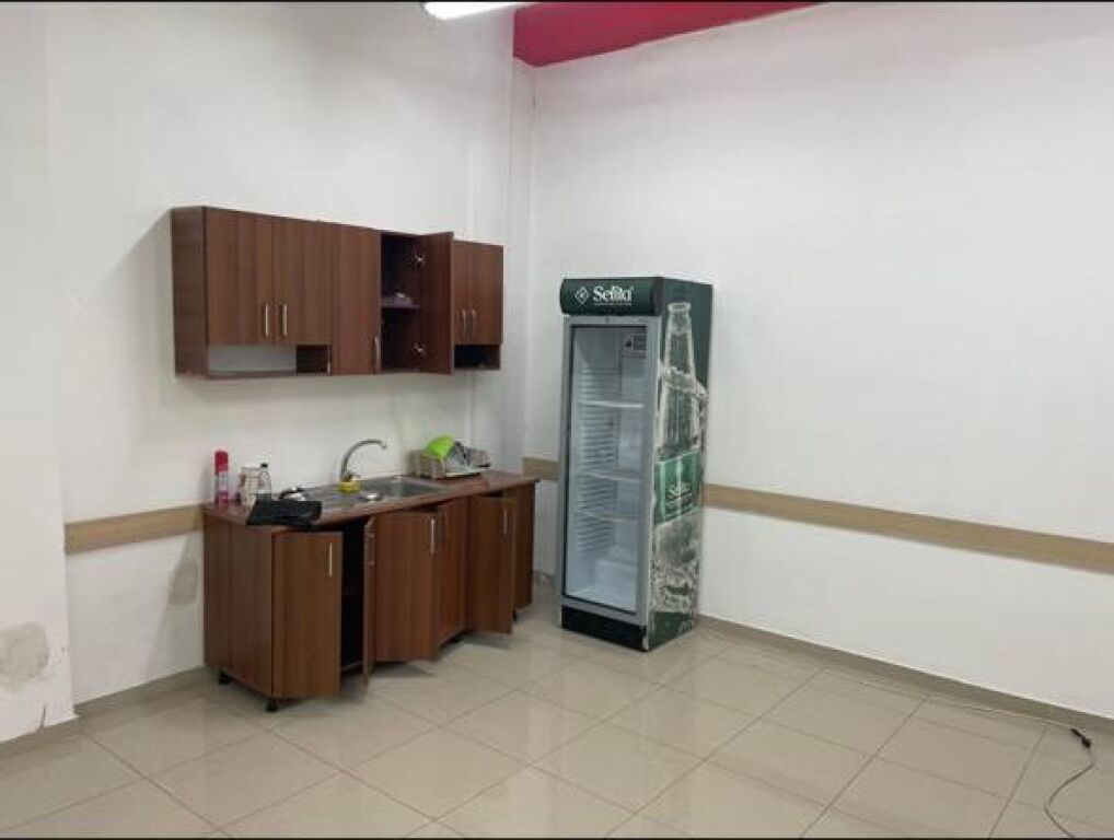 Locale commerciale in affitto !
