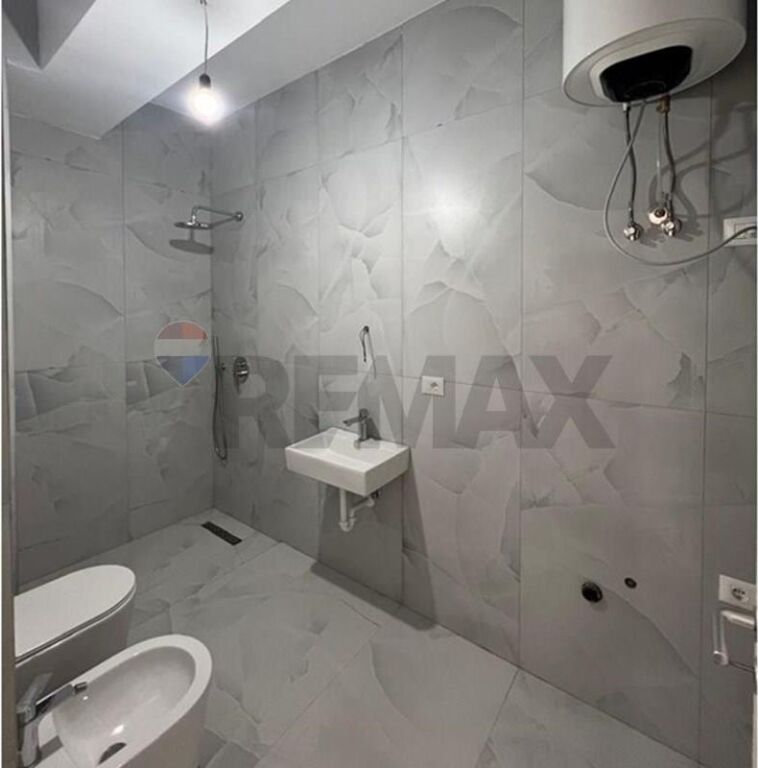 Apartament - Për Shitje - Kompleksi Mangalem, Tiranë