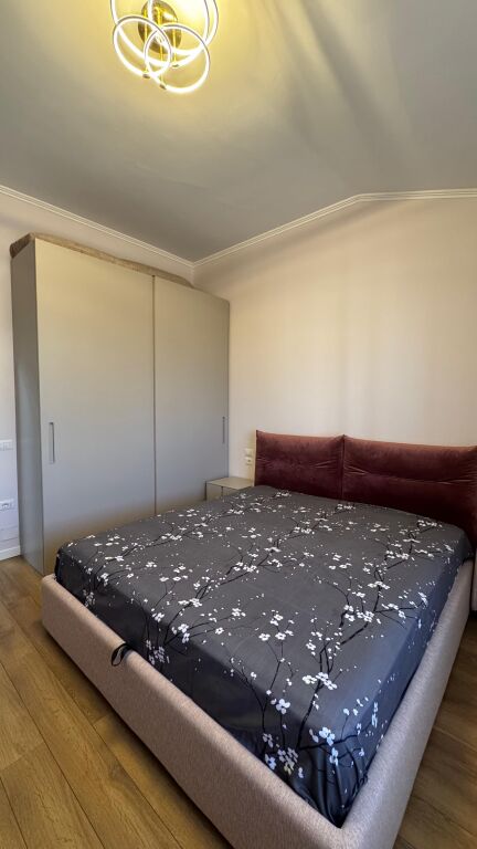 Jepet me qera apartament luksoz 1+1 në Fresk, me post parkimi