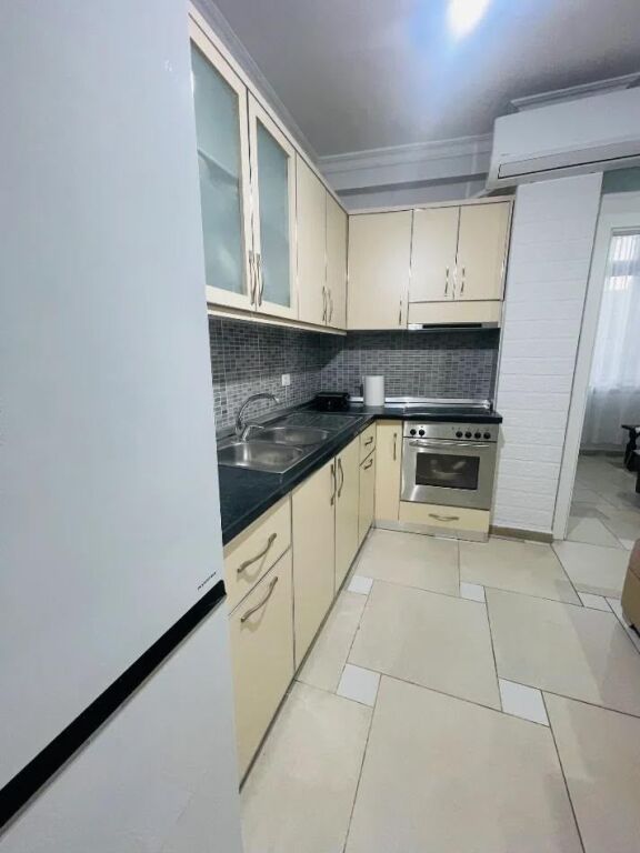 Jepet me qira apartament 2+1