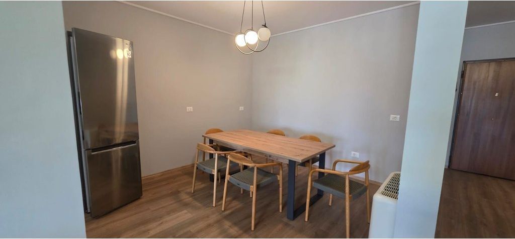 Apartament 2+1+2 me qira me pamje nga Air Albania, Garda