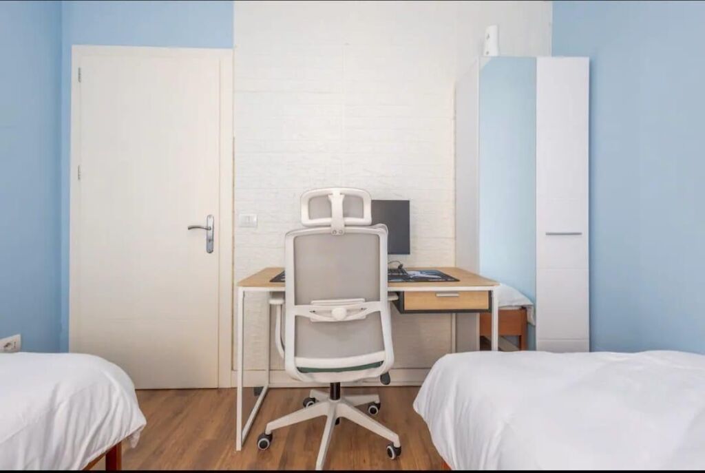 Apartment 2+1 for rent, Willson Square !