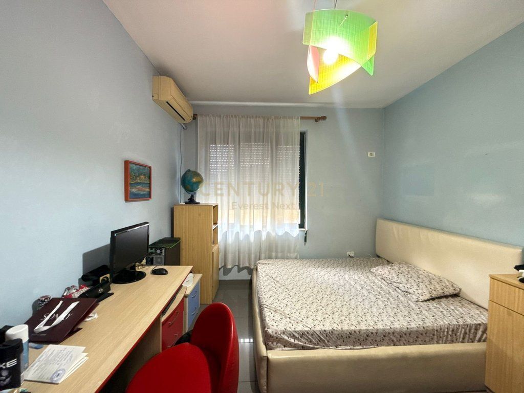 Apartament 3+1 me qira prane Liqenit Artificial