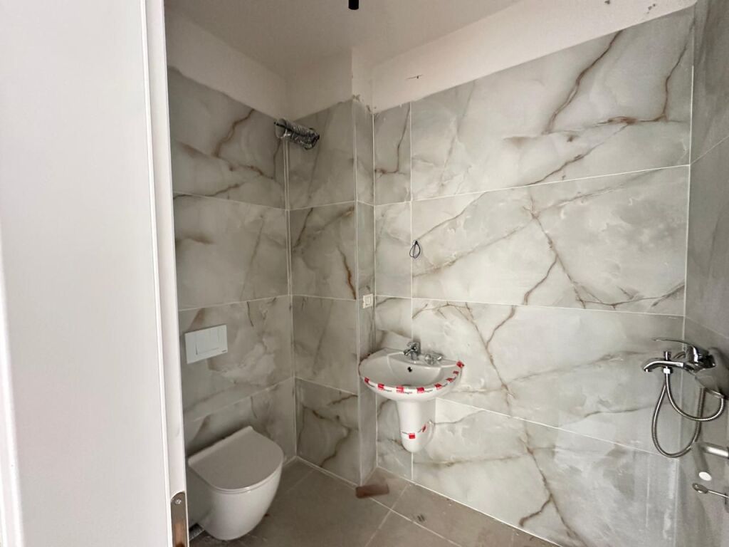 Apartment for sale in Yzberisht