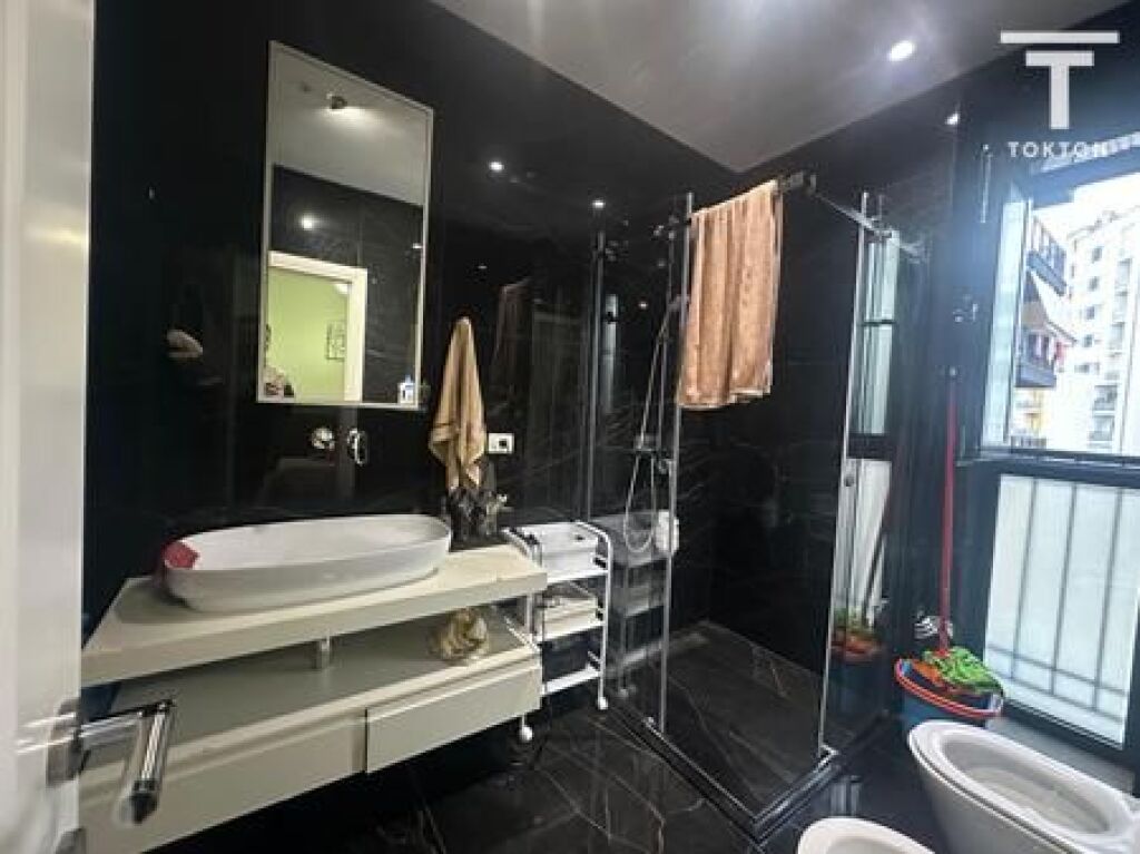IN VENDITA, APPARTAMENTO 3+1+2, VIA DEI KOSOVARI, TIRANA