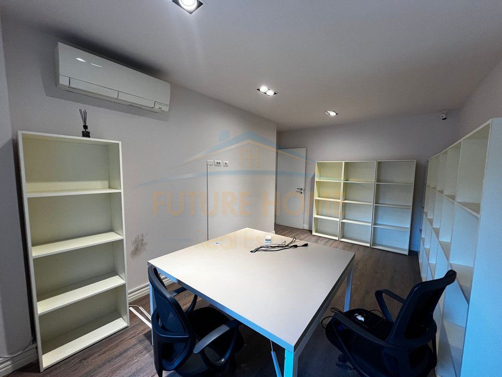 For sale, Apartment 3+1+2, Tirana Ring Center, Zogu i Zi, Tirana.