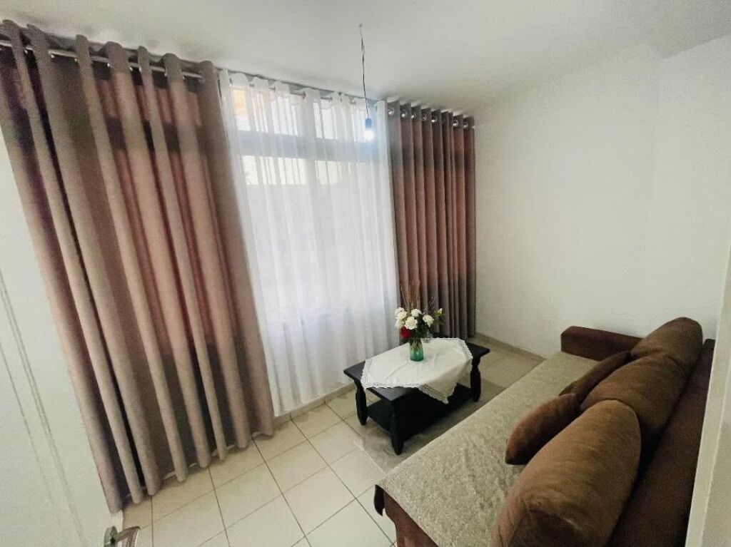 Jepet me qira apartament 2+1