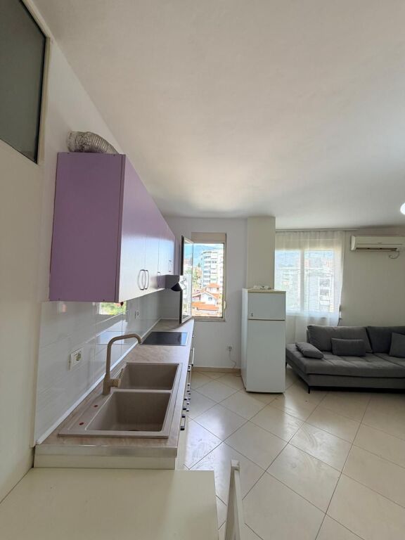 Apartament 1+1 per qira, Qytet Studenti