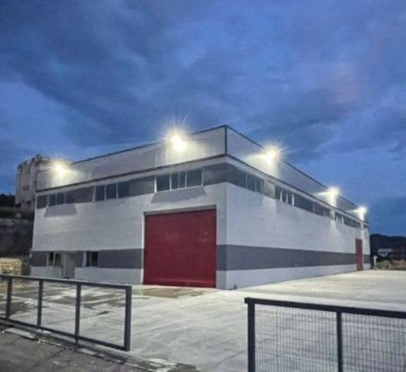 Warehouse/Storage - For Rent - Vorë