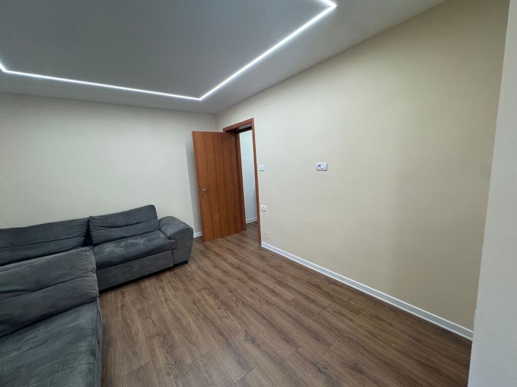 Office for rent in Ish Bllok!