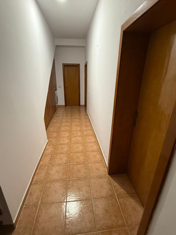 Apartament 1+1 me qira – Rruga 5 Maji !