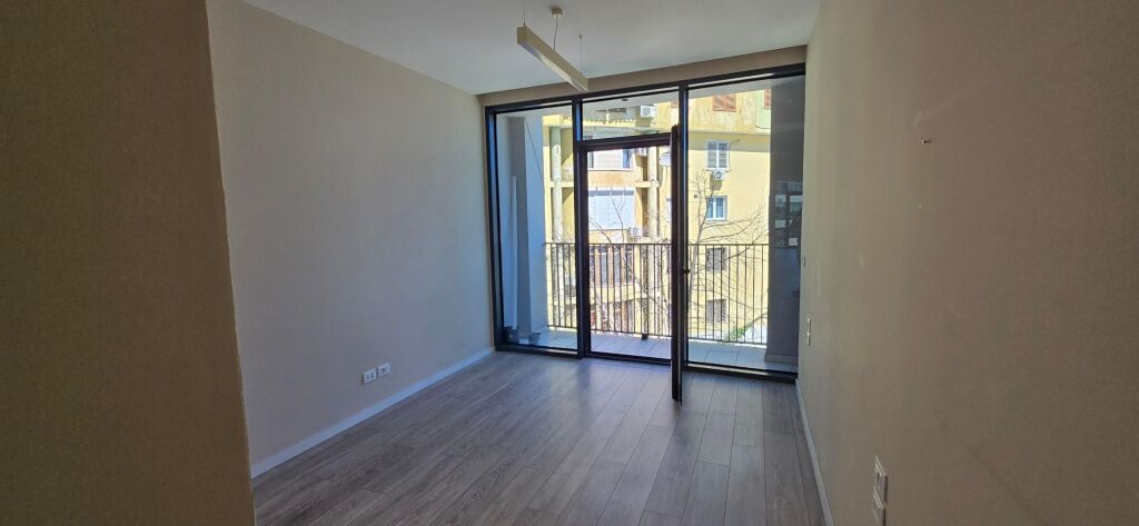 Rent | Ambjent Biznesi | Lake View | 1500 €/month