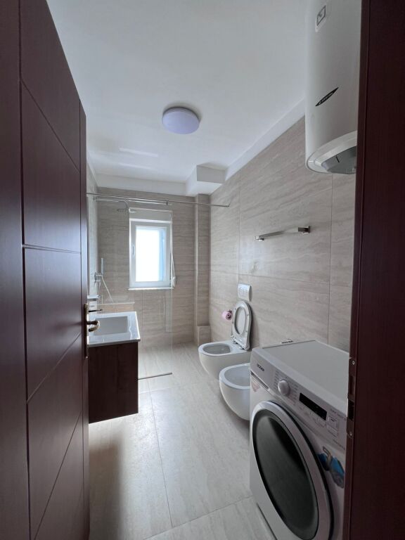 Apartament 2+1 per qera tek Ambasada Amerikane Tirane !