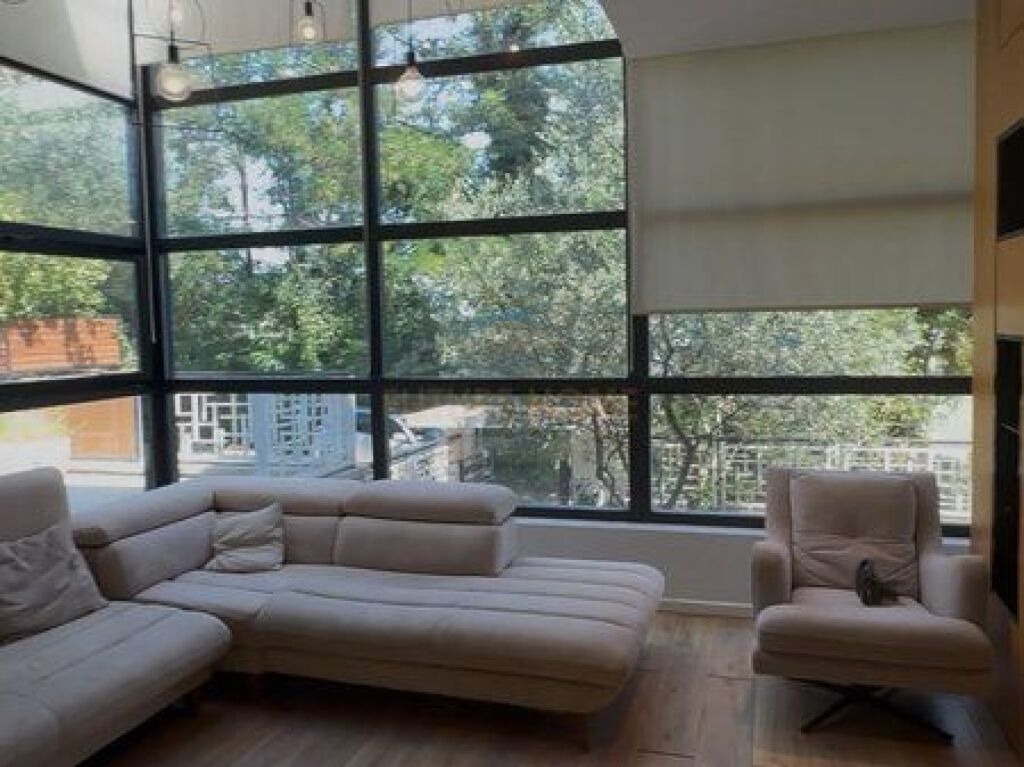 In vendita, Villa su 3 piani, Teg