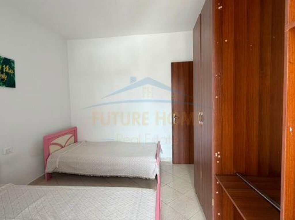 Shitet Apartament 3+1+2 ne Astir, Unaza e Re