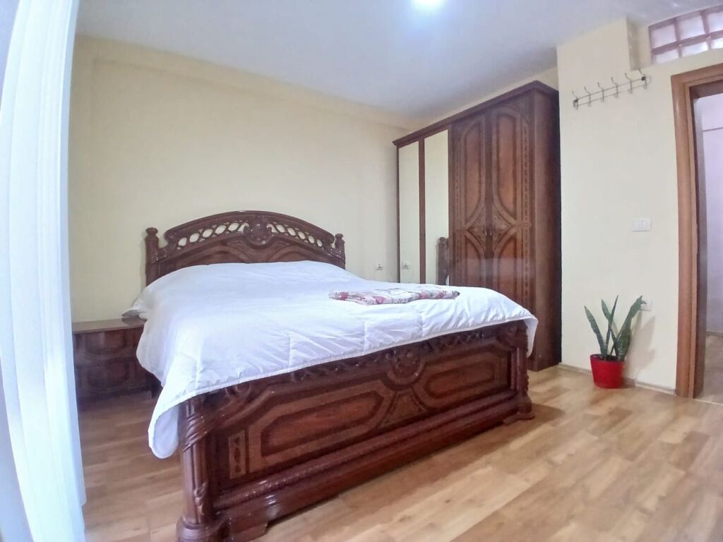Jepet Me Qera Apartament 1+1+1 Ballkon