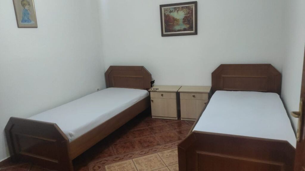 APARTAMENT ME QERA 2+1 RRUGA E ELBASANIT 55.000 LEKE  FH-80908