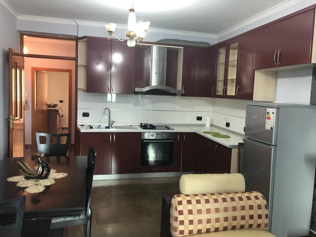 Apartment 2+1 for rent at Rruga Dibres