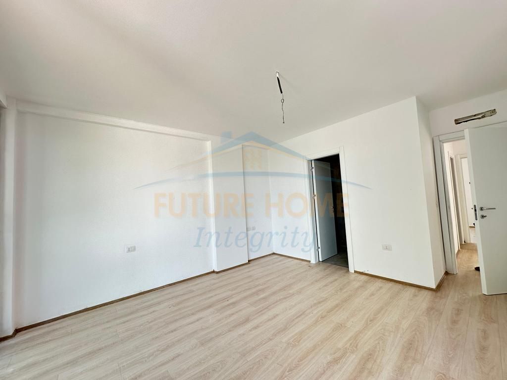 Shitet, Vilë Individuale, San Pietro Residence, Gjiri i Lalëzit.